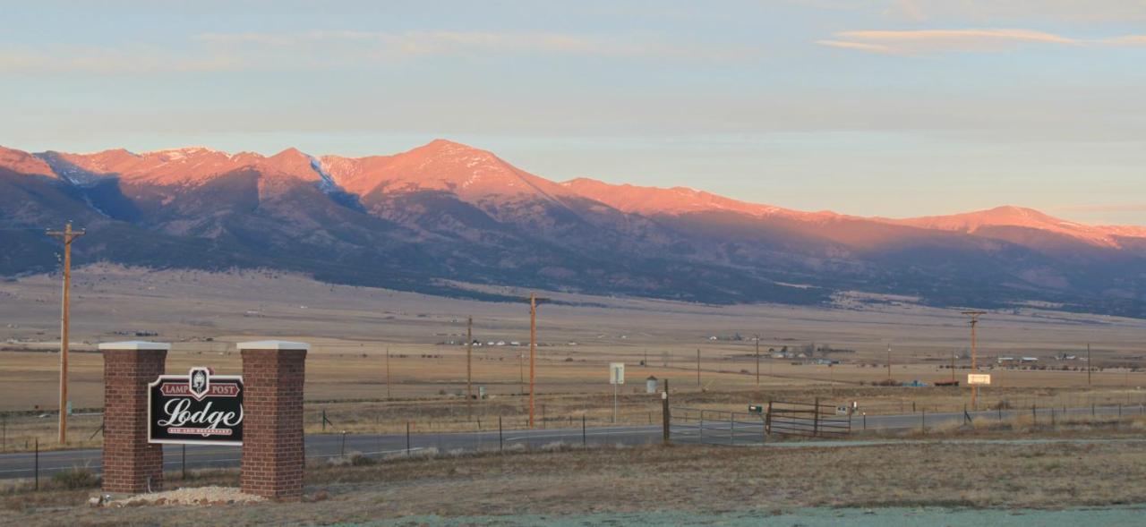 Lamp Post Lodge Westcliffe 외부 사진